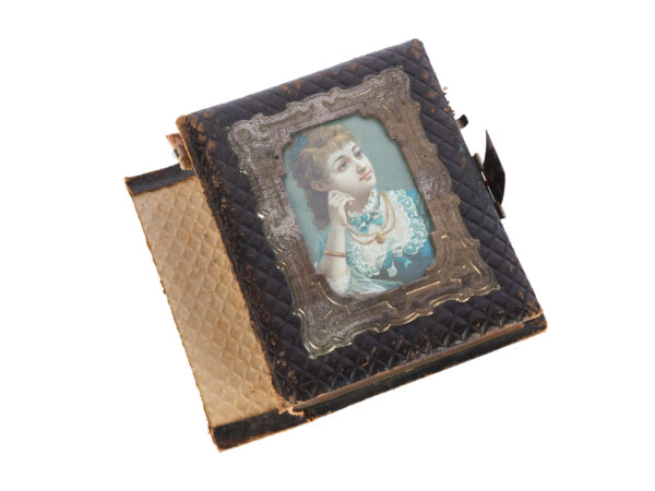 Fotoalbum mit Musikwerk