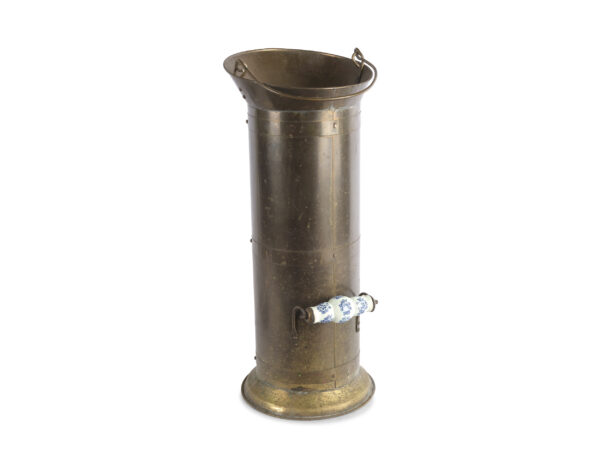 Kohlenkübel, heute Schirmständer