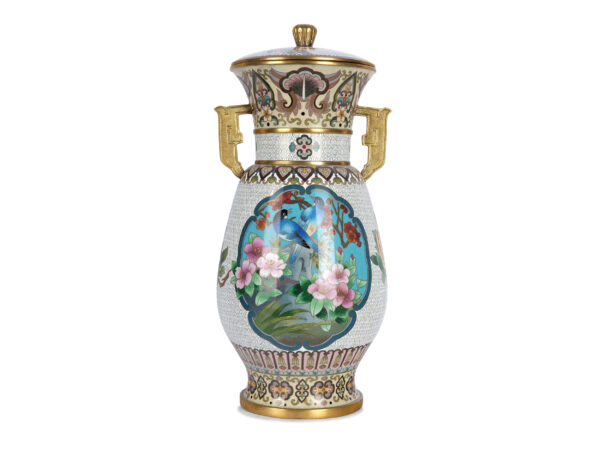 Cloisonné-Deckelvase mit Henkeln