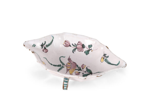 Faience bowl with two handles