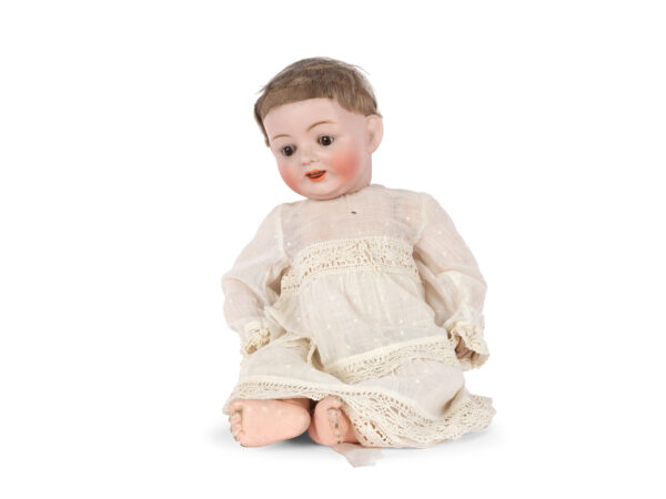 Porzellanpuppe