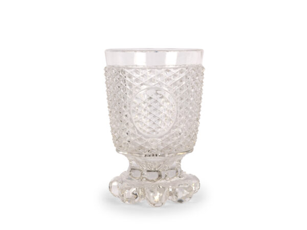 Fußbecher mit Steinelschliff