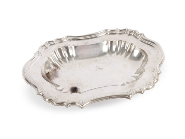 Längliche Silberschale