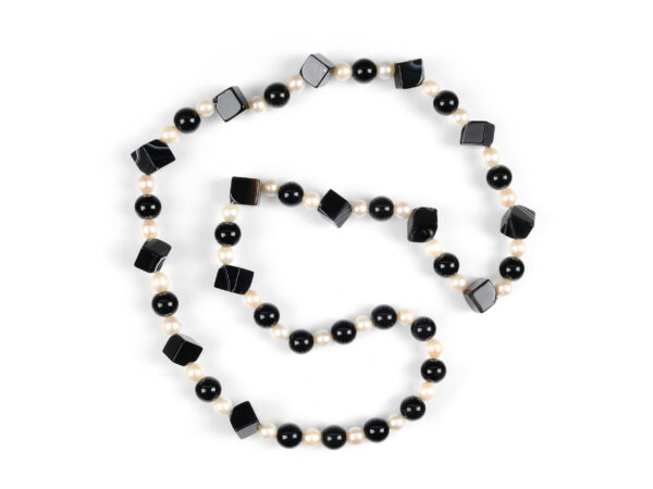 Agate and pearl Necklace