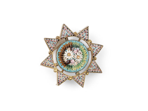 Sternförmige Brosche